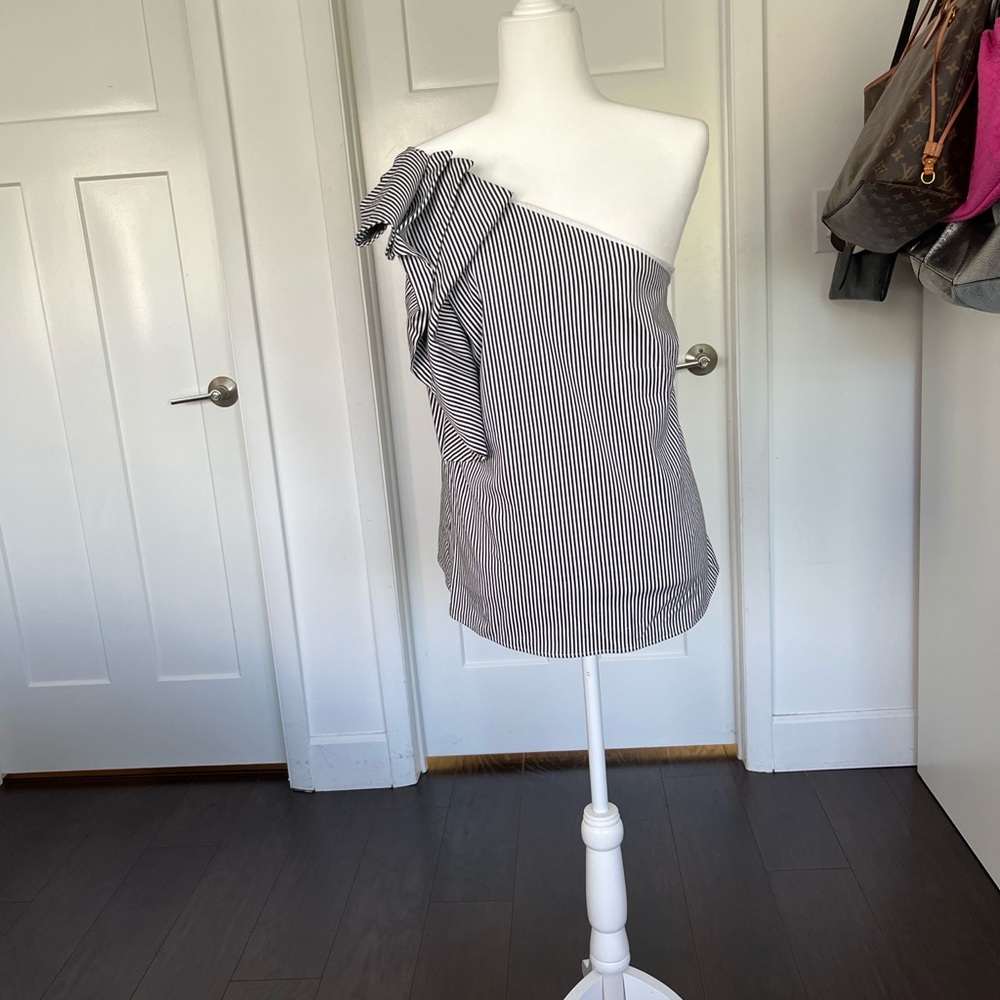 Banana Republic Black and White One-Shoulder Ruffle Top